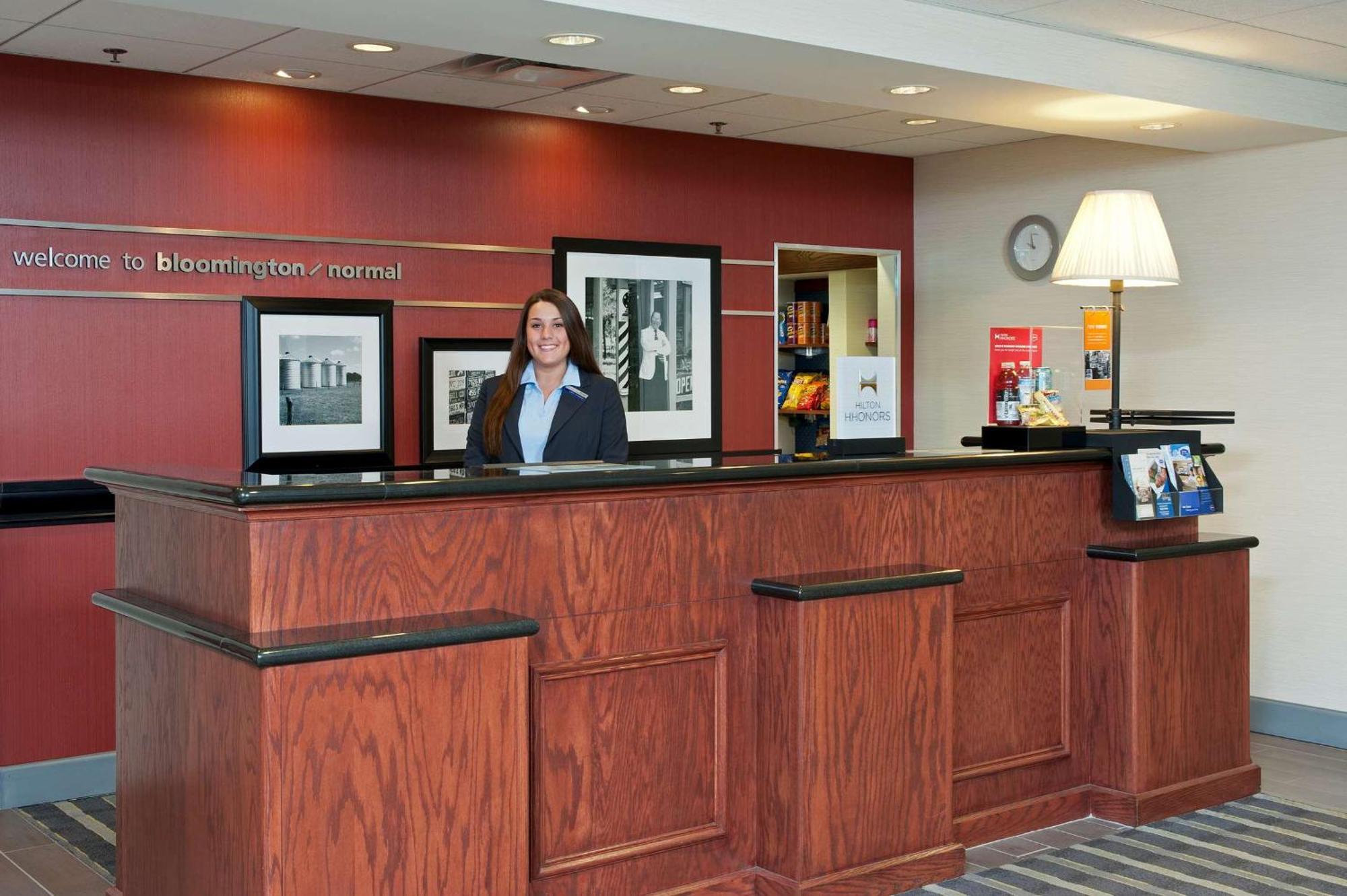 Hampton Inn & Suites Bloomington-Normal Exterior foto
